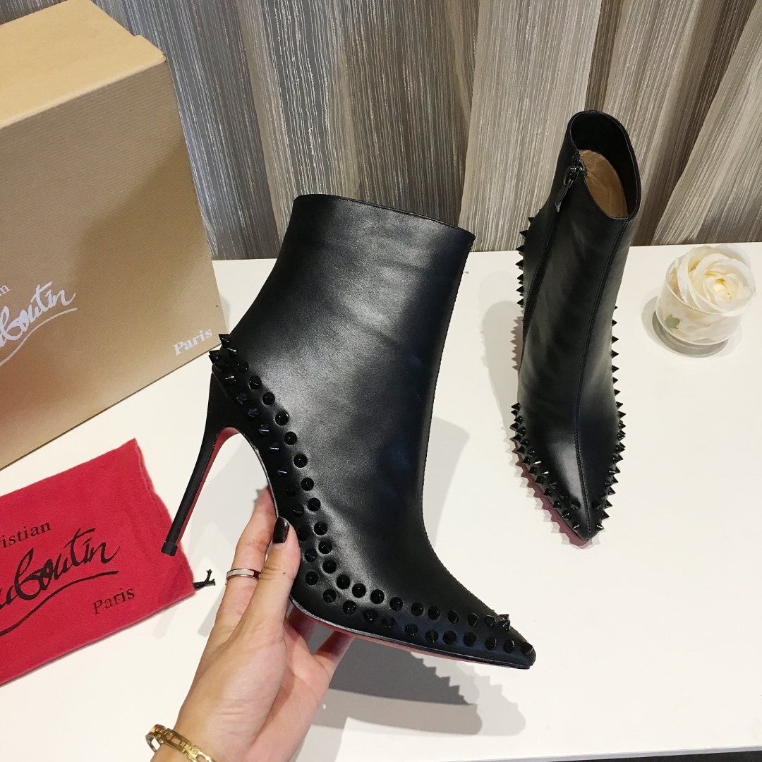 安全安いクリスチャンルブタンChristianLouboutin 靴 実物の写真 スーパーコピー必ず届く N品代引き可能国内発送後払い優良サイト